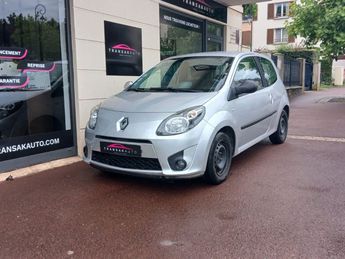  Voir d&eacute;tails -Renault Twingo II 1.2 16v 75 eco2 Dynamique Quickshift/ &agrave;  Les Clayes-sous-Bois (78)