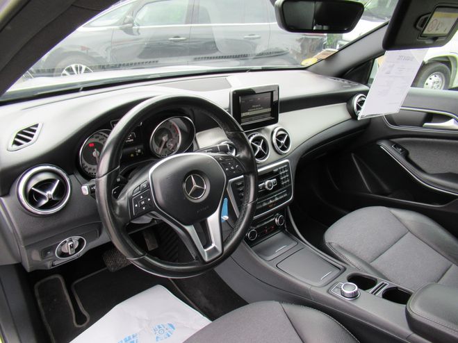 Mercedes Classe GLA 200 CDI INSPIRATION 7G-DCT GRIS C de 2015