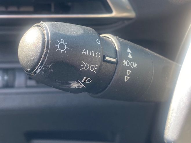 Peugeot 3008 1.5 BLUEHDI 130 CH ACTIVE EAT8 NOIR de 2020