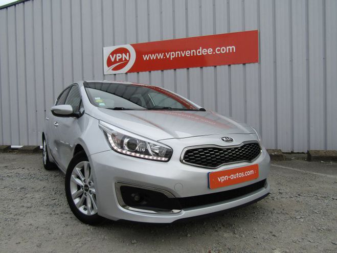 Ford Fiesta 1.1 75ch Titanium Business 5p Gris Lunaire m�tallis�e de 2024