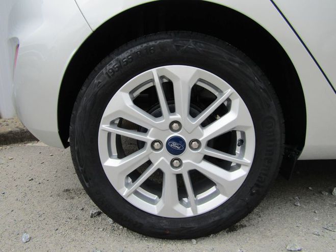 Ford Fiesta 1.1 75ch Titanium Business 5p Gris Lunaire m�tallis�e de 2024