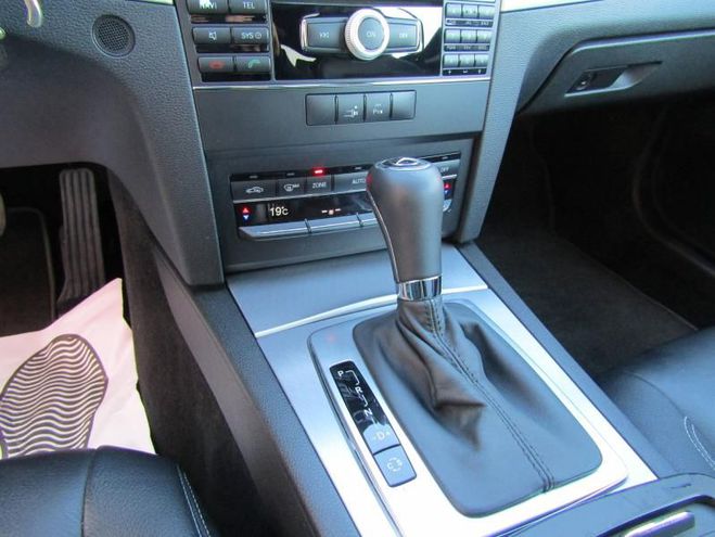 Mercedes Classe E 250 CGI BE BA Gris de 2009