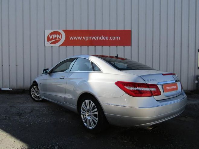 Mercedes Classe E 250 CGI BE BA Gris de 2009