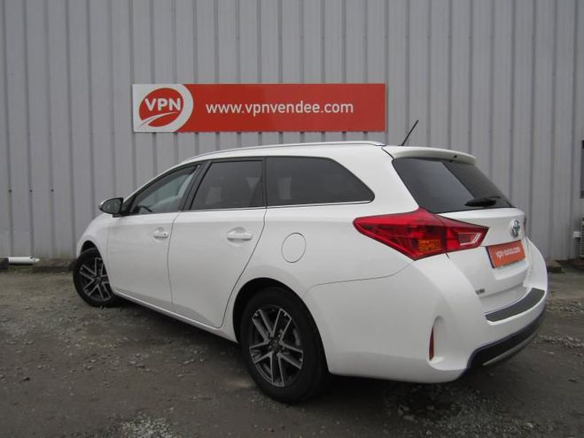 Toyota Auris 124 D-4D Feel! Blanc de 2015