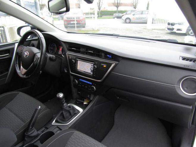 Toyota Auris 124 D-4D Feel! Blanc de 2015
