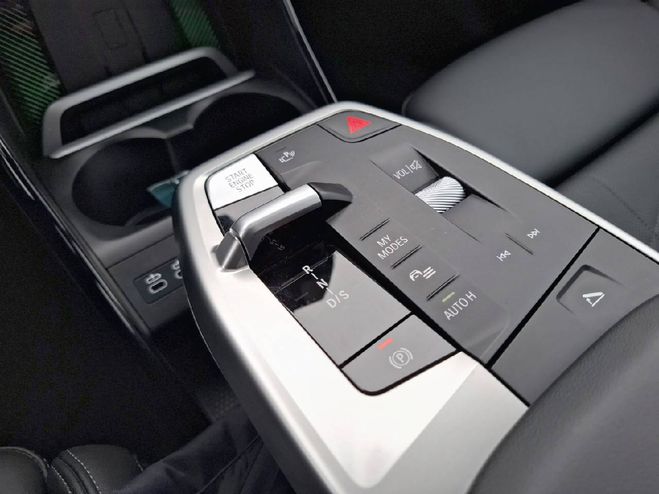 BMW Serie 2 Active Tourer 225e xDrive 245 ch DKG7 M  SKYSCRAPER GRAU METALLIC de 2025