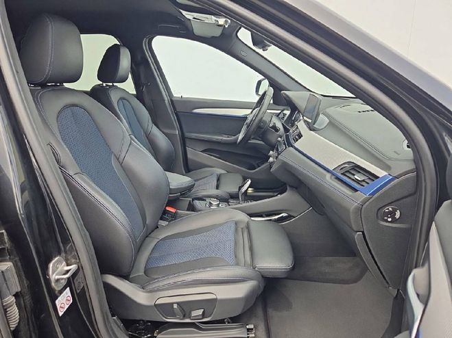 BMW X1 X1 sDrive 18i 140 ch DKG7 M Sport 5p BLACK SAPPHIRE METALLIC de 2020