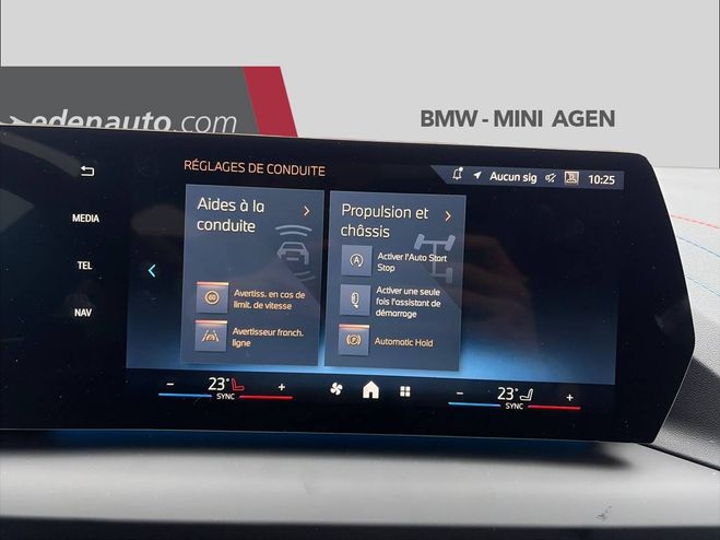BMW Serie 1 123 xDrive 218 ch DKG7 M Sport 5p BLACK SAPPHIRE METALLIC de 2025