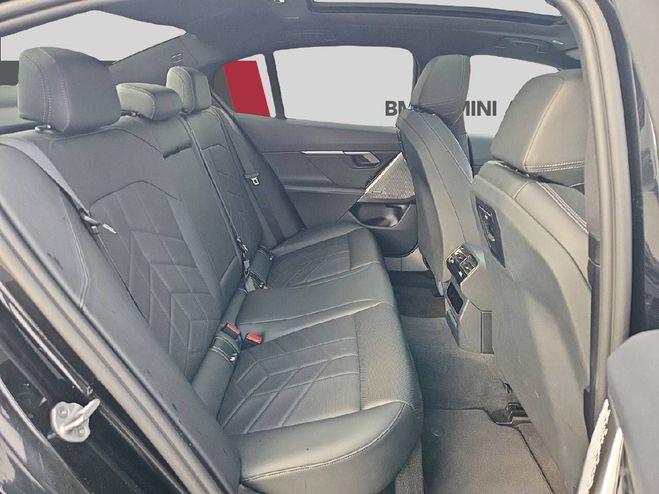 BMW Serie 5 530e PHEV 299 ch BVA8 M Sport 4p BLACK SAPPHIRE METALLIC de 2025