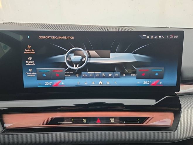 BMW Serie 5 530e PHEV 299 ch BVA8 M Sport 4p BLACK SAPPHIRE METALLIC de 2025