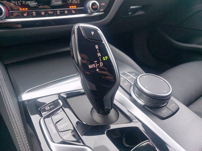 BMW Serie 5 Touring 530d TwinPower Turbo xDrive 286  CARBONSCHWARZ METALLIC de 2023