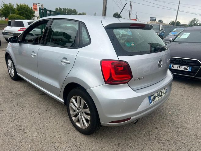 Volkswagen Polo V (2) 1.2 TSI 90 BLUEMOTION TECHNOLOGY C Gris de 2014