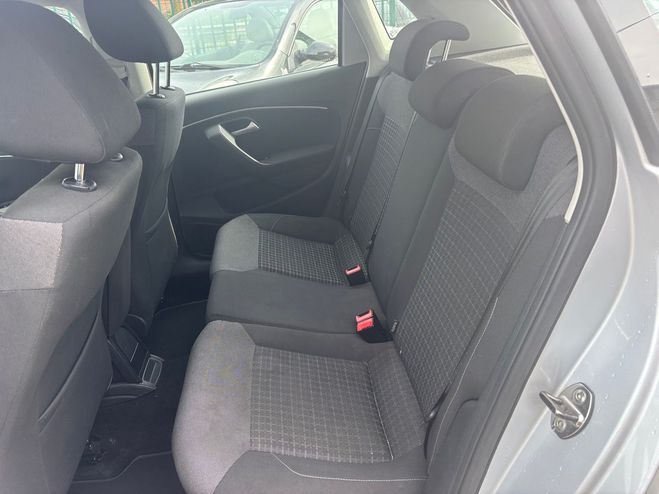 Volkswagen Polo V (2) 1.2 TSI 90 BLUEMOTION TECHNOLOGY C Gris de 2014