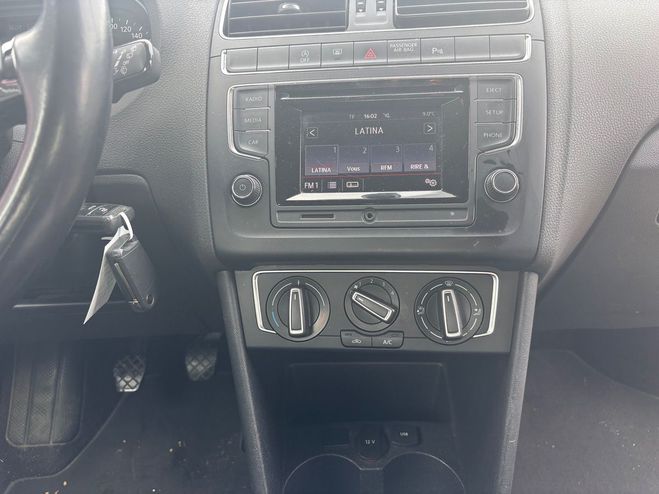 Volkswagen Polo V (2) 1.2 TSI 90 BLUEMOTION TECHNOLOGY C Gris de 2014