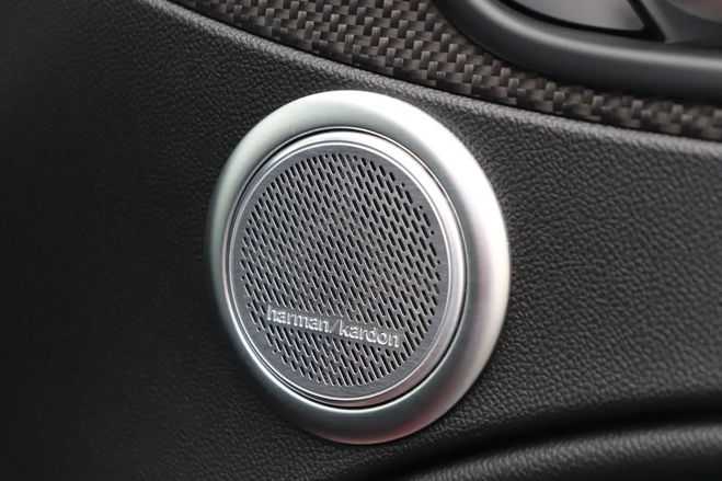Alfa romeo Stelvio Quadrifoglio � Sparco carbon � Akrapovic  de 2021
