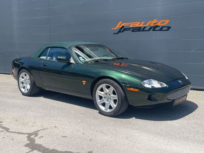 Jaguar XK8 CABRIOLET 4.0 Litres VERT ANGLAIS de 1996