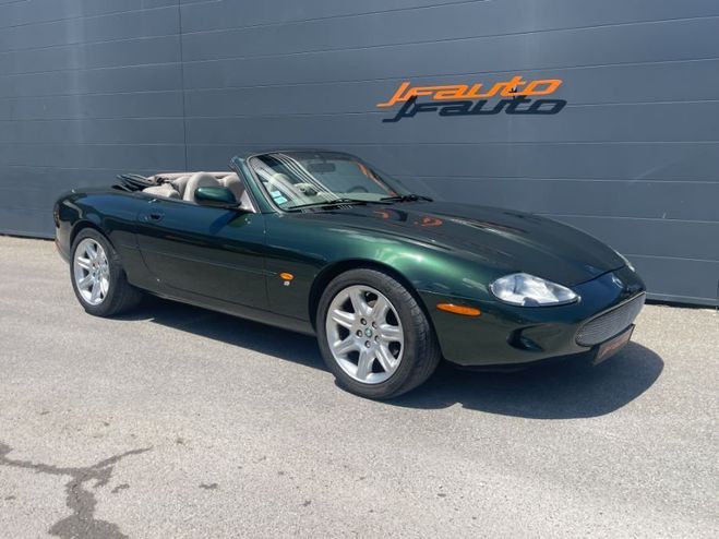 Jaguar XK8 CABRIOLET 4.0 Litres VERT ANGLAIS de 1996