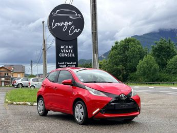  Voir d&eacute;tails -Toyota Aygo 1.0 VVT-i x-play &agrave; Challes-les-Eaux (73)