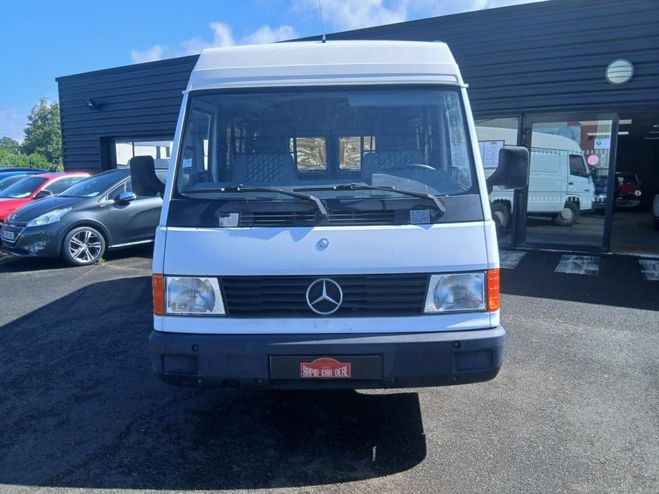 Mercedes Sprinter CLASSE MB MB 100 2.4 D MB FOURGON Long S BLANC de 1995