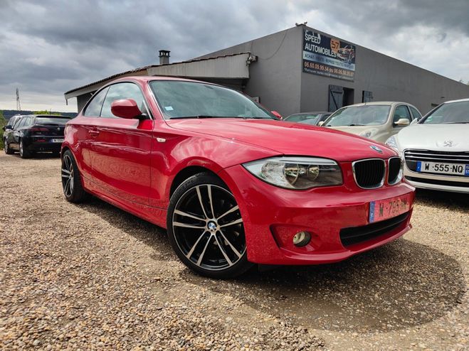 BMW Serie 1 Coup� 118d 143 CH* CARPLAY* REVISEE * GA Blanc de 2011