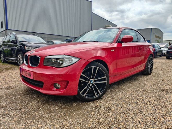 BMW Serie 1 Coup� 118d 143 CH* CARPLAY* REVISEE * GA Blanc de 2011