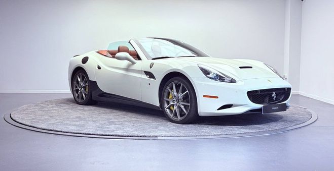 Ferrari California V8 4.3 460ch Blanc de 2011