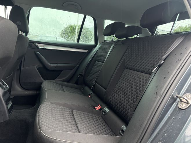 Skoda Octavia 2.0 TDI 150 CH SCR FAP DRIVE DSG7 GRIS F de 2018