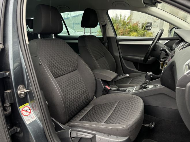 Skoda Octavia 2.0 TDI 150 CH SCR FAP DRIVE DSG7 GRIS F de 2018