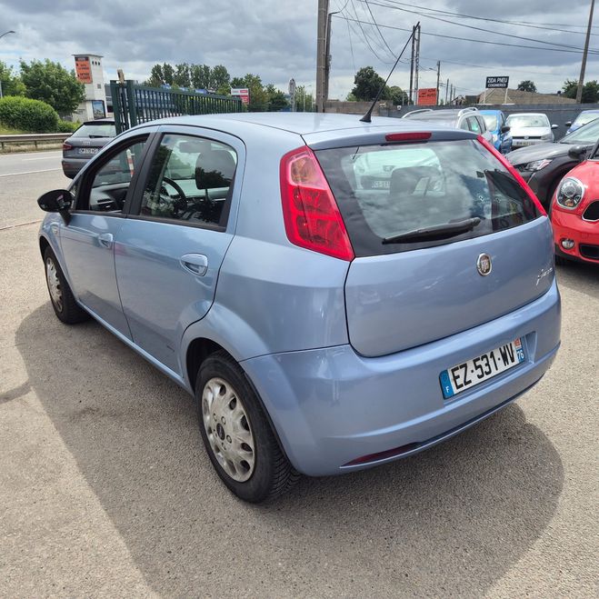 Fiat Grande Punto 1.4 77 DYNAMIC 5P PACK CITY Gris fonc� de 2008