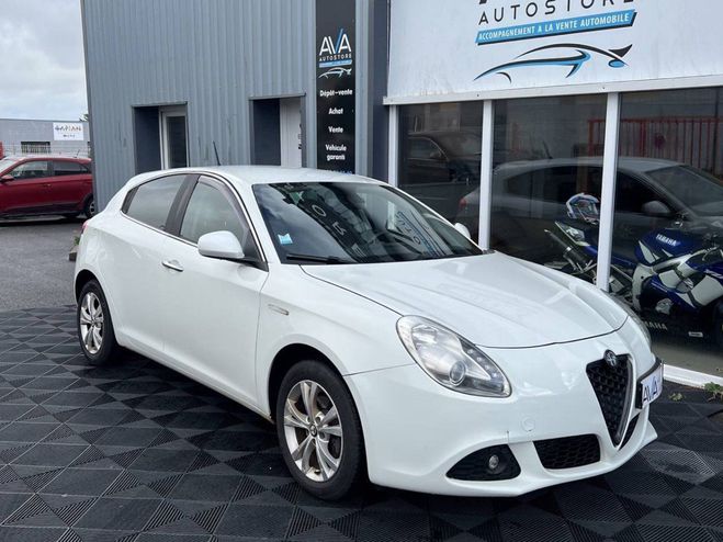 Alfa romeo Giulietta 1.6 JTDm Exclusive / CARPLAY / CUIR BLANC de 2011