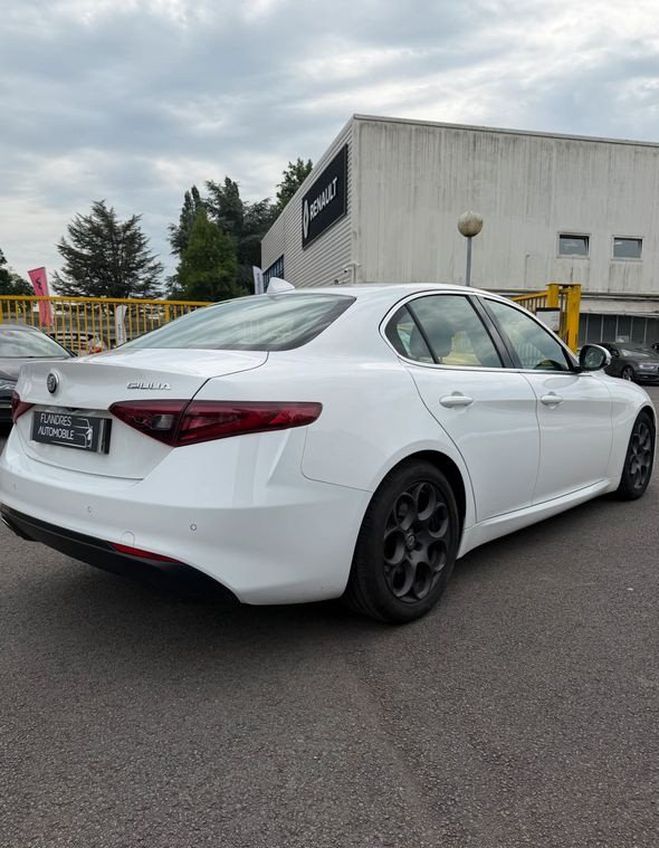 Alfa romeo Giulia 2.2 JTD 150ch Super AT8 Blanc de 2016