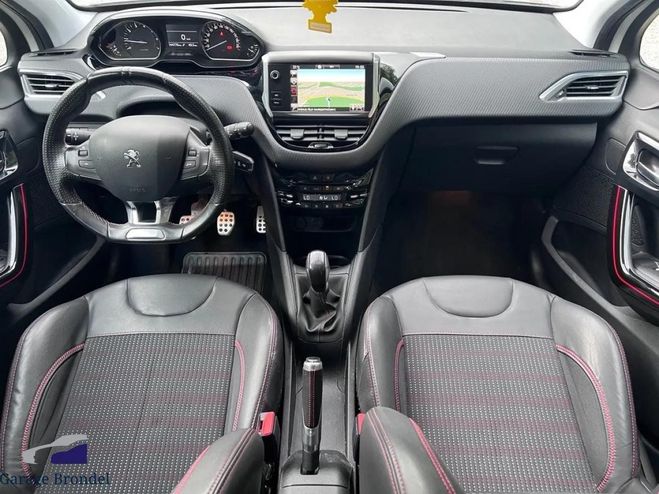 Peugeot 208 1.2i 110cv GT Line 1�re Main Blanc de 2015