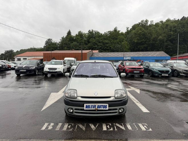 Renault Clio II (B/C65) 1.6 90ch RTE BVA 5p GRIS de 1999