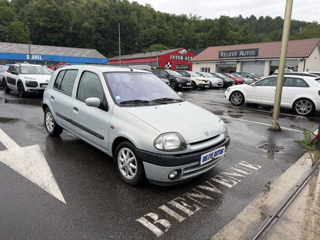 Renault Clio II (B/C65) 1.6 90ch RTE BVA 5p GRIS de 1999