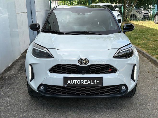 Toyota Yaris Cross HYBRIDE 116H 2WD GR SPORT Gris Clair de 2023