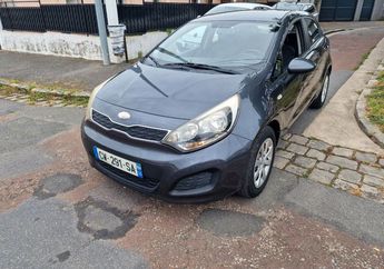  Voir d&eacute;tails -Kia Rio 1.1 isg diesel 75ch active &agrave; Argenteuil (95)