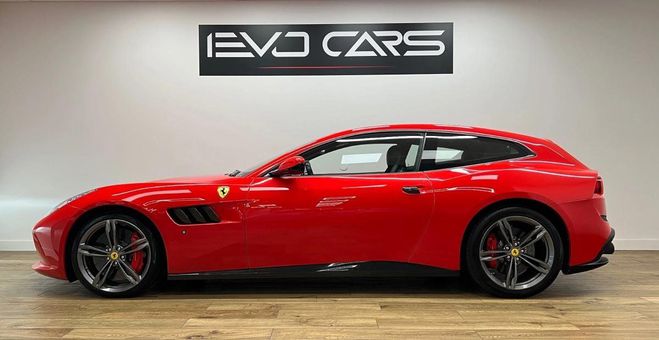 Ferrari GTC4 Lusso Gtc4lusso V12 6.3 690 ch / CarPlay / Toi Rouge de 2016