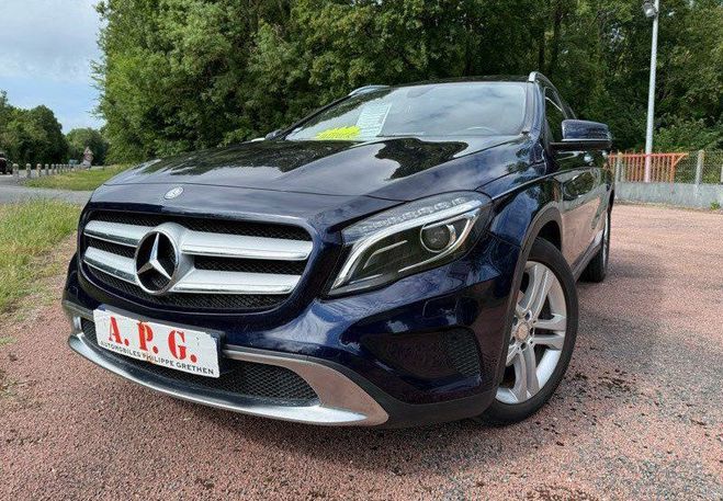 Mercedes Classe GLA Classe 200 BVA   Attelage Toit ouvrant Bleu de 2017