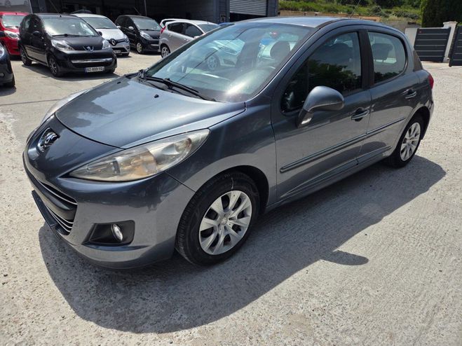 Peugeot 207 Premium 1.4 HDi Gris de 2010