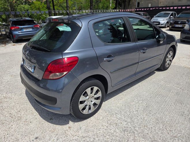 Peugeot 207 Premium 1.4 HDi Gris de 2010