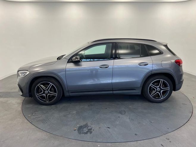 Mercedes Classe GLA 200 7G-DCT AMG Line Gris Fonc� M�tallis� de 2020