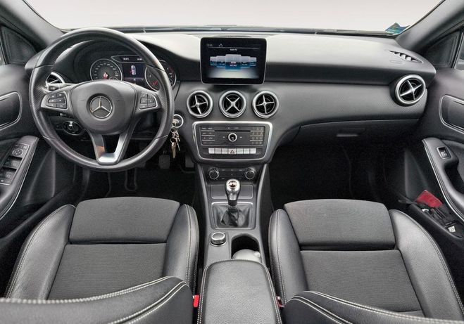 Mercedes Classe A 1.5 180 CDI 110 BLUEEFFICIENCY FASCINATI Bleu de 2018