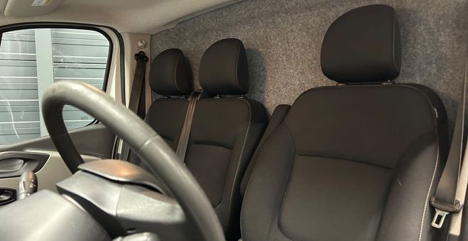 Renault Trafic VU FOURGON 1.6 DCI 125 1T0 L1H1 ENERGY C Blanc de 2017