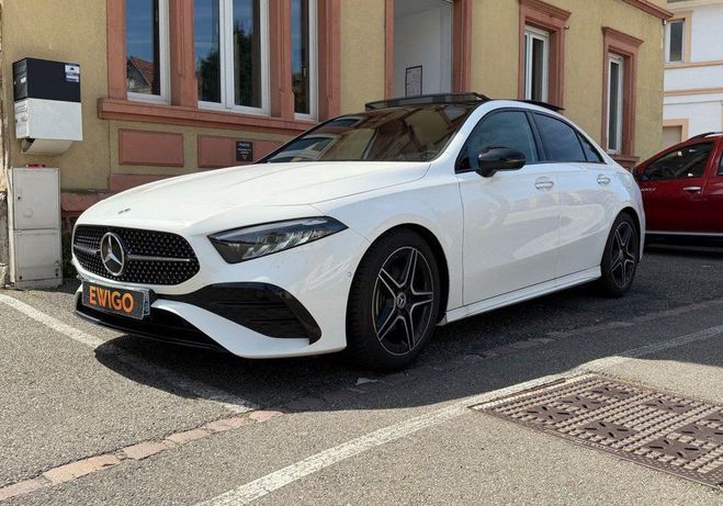 Mercedes Classe A LIMOUSINE 1.3 180 135 HYBRID AMG LINE BV Blanc de 2023