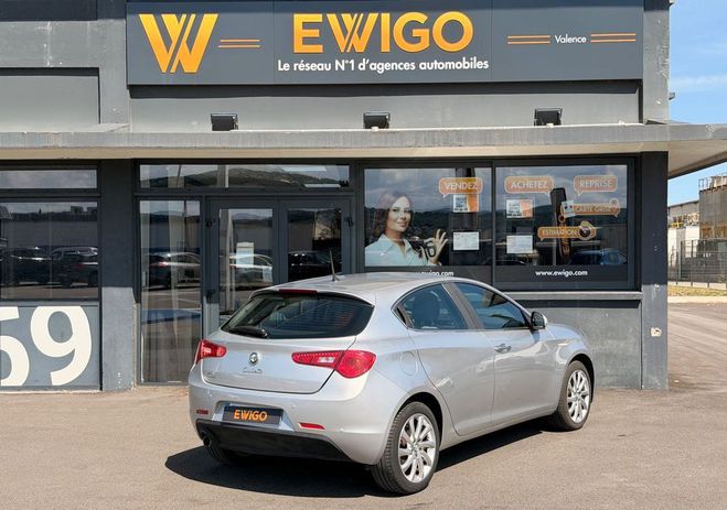 Alfa romeo Giulietta 1.6 105CH DISTINCTIVE START-STOP DISTRIB Gris de 2015