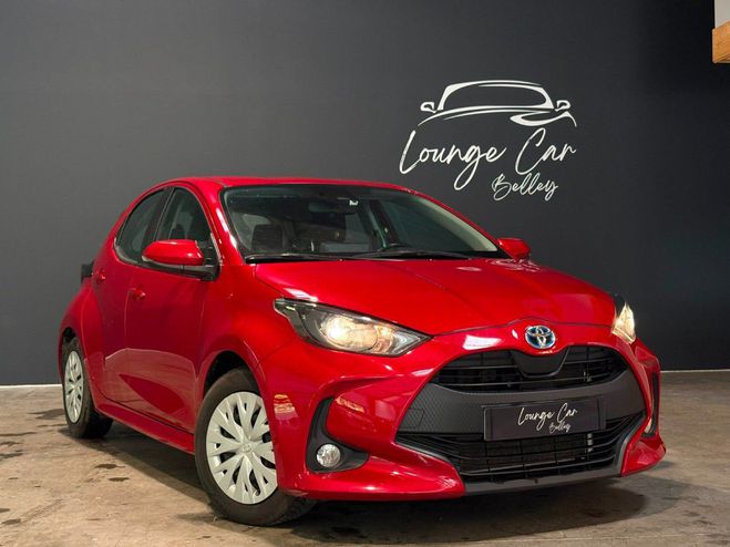 Toyota Yaris IV Hybrid Rouge de 2023