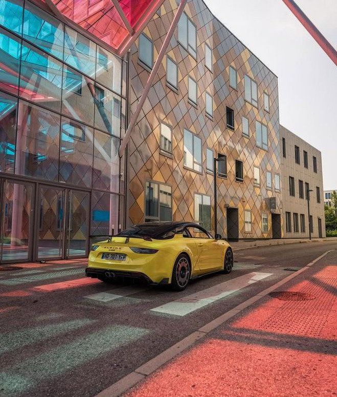 Alpine Renault A110 R Carbone Akrapovic, Atelier Vanille, s� Jaune de 2025