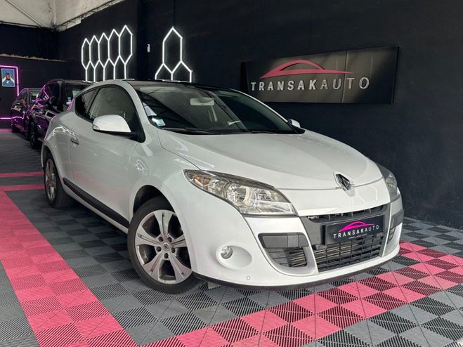 Renault Megane III COUPE Dynamique 1.5 dCi 110 ch ~ Cli Blanc de 2009