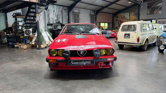 Alfa romeo Alfetta GTV ROUGE de 1984