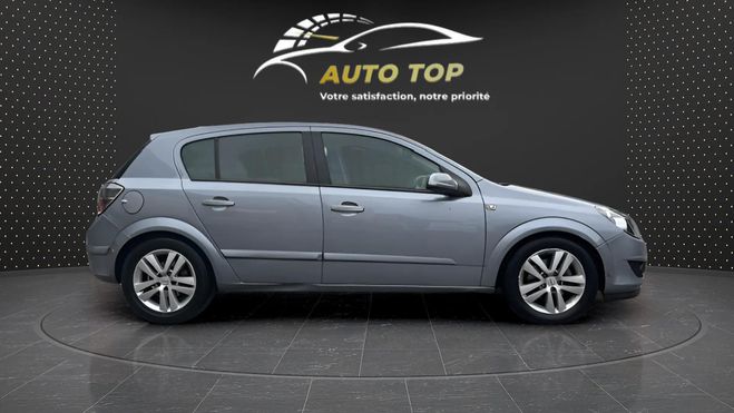 Opel Astra 1.7 CDTI110 COSMO ECOF 5P GRIS F de 2009